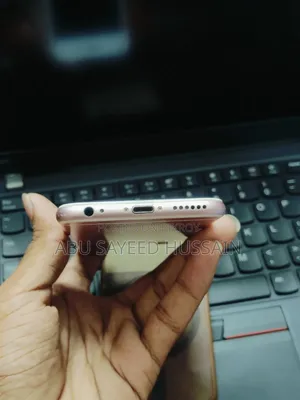 Apple iPhone 6s 64 GB Rose Gold