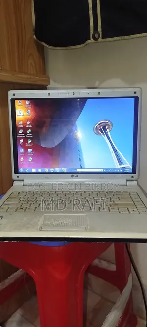 Laptop LG 2GB HDD+SSD 128GB