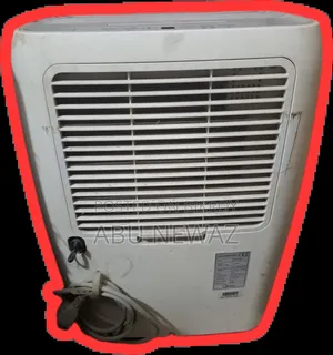 Midea 30l Heavy-Duty Dehumidifier (Mddg-30den1) – Office/Home Clearout