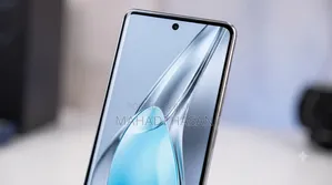 Tecno Pova Curve 256 GB Silver