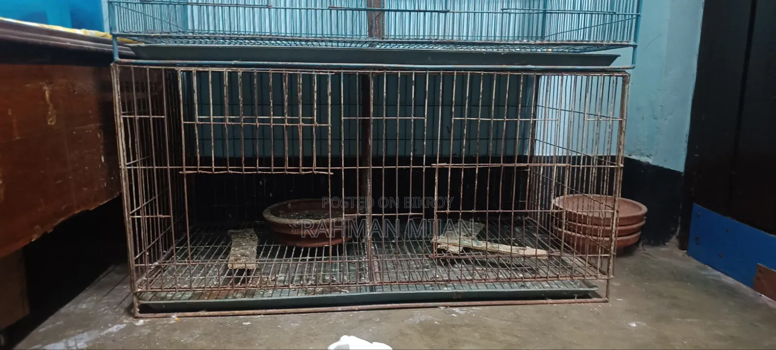 ২ টি খাঁচা বিক্রয় করা হইবে