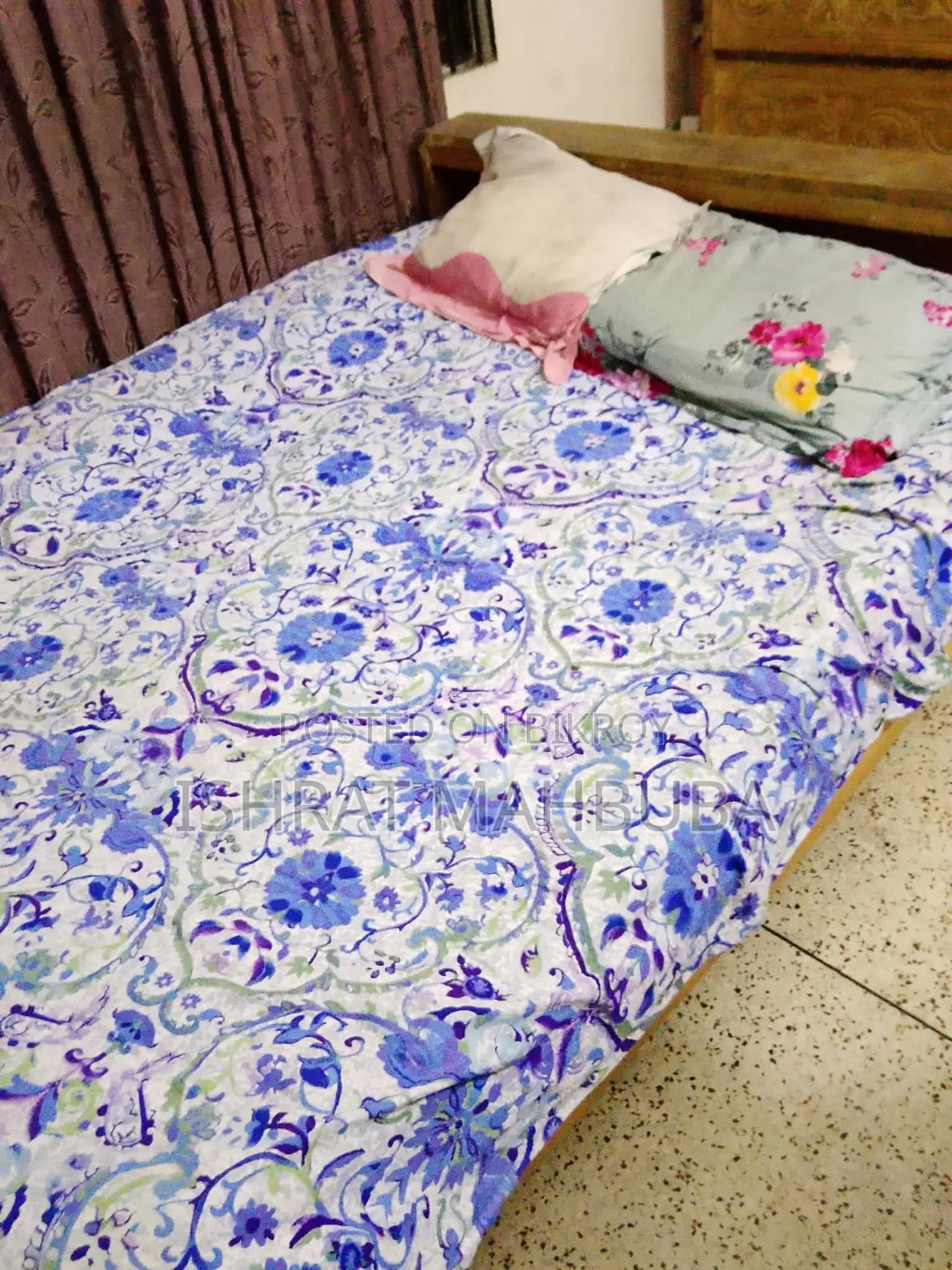 Semi Double Bed