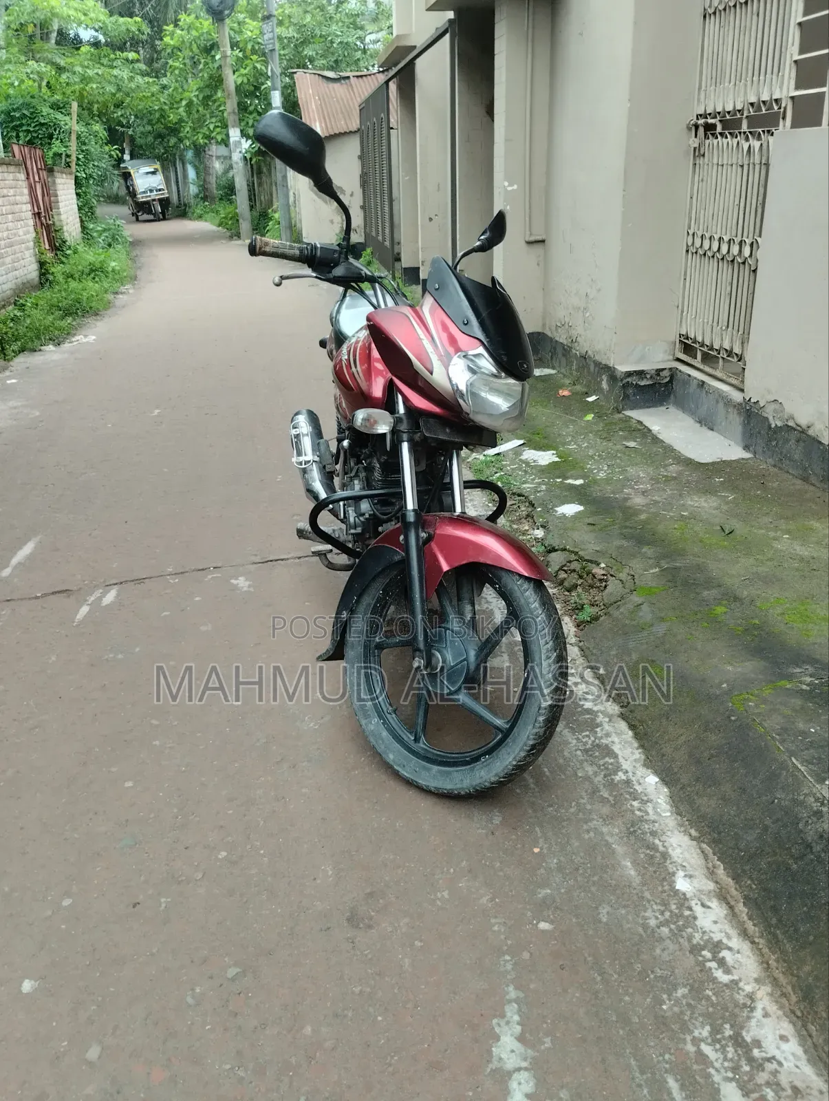 Bajaj Discover 100 2011 Red
