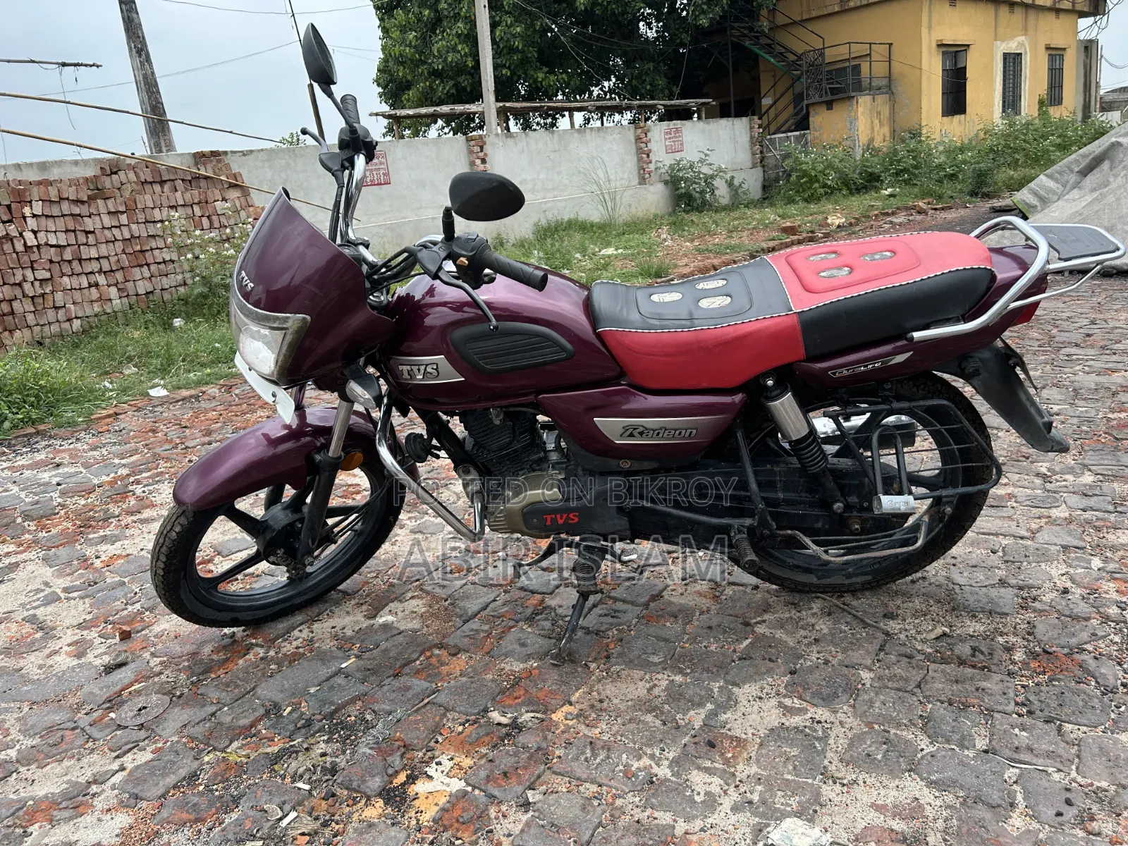 TVS Radeon 2020 Purple