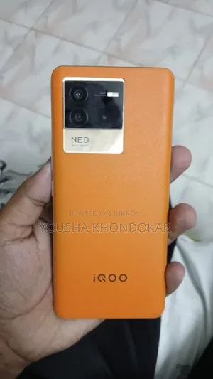 আইকিউওও ২৫৬ জিবি কমলা