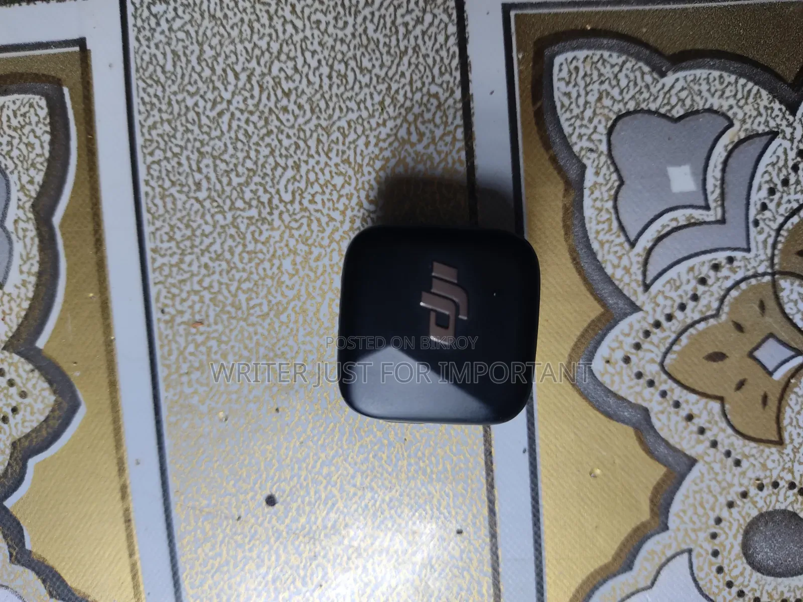 Microphone