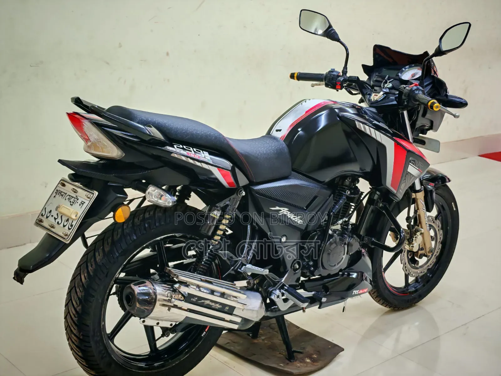 TVS Apache RTR 160 2V 2023 Black