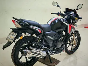 টিভিএস অ্যাপাচি আরটিআর ১৬০ ২ভি ২০২৩ ব্ল্যাক