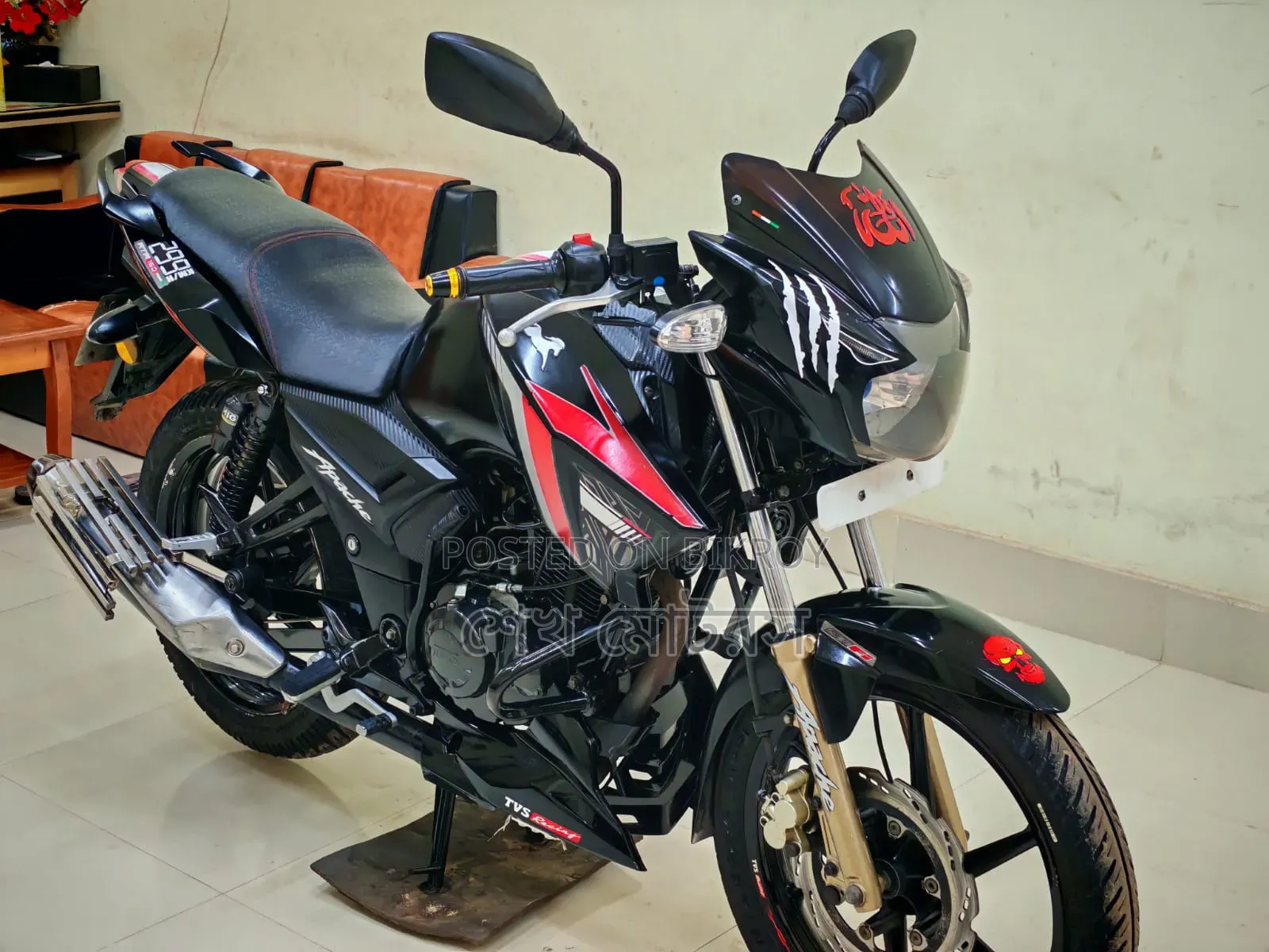 TVS Apache RTR 160 2V 2023 Black