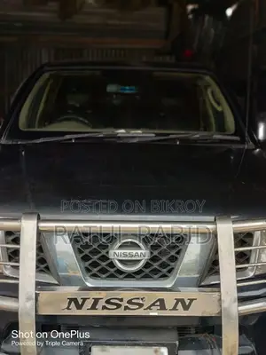 Nissan Navara 2011 Black