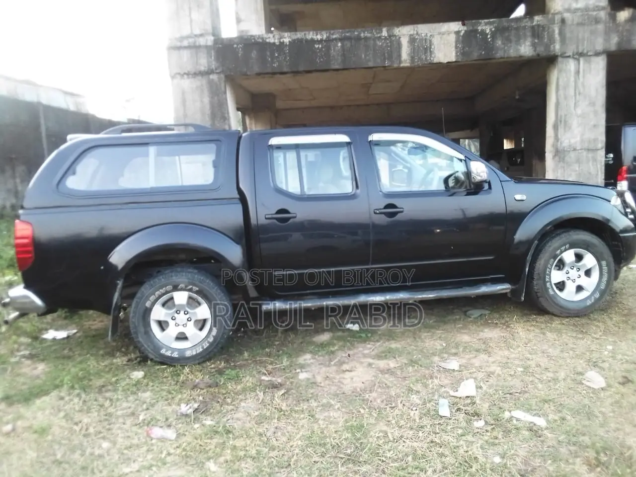 Nissan Navara 2011 Black