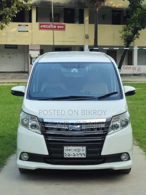 Toyota Noah 2014 Pearl