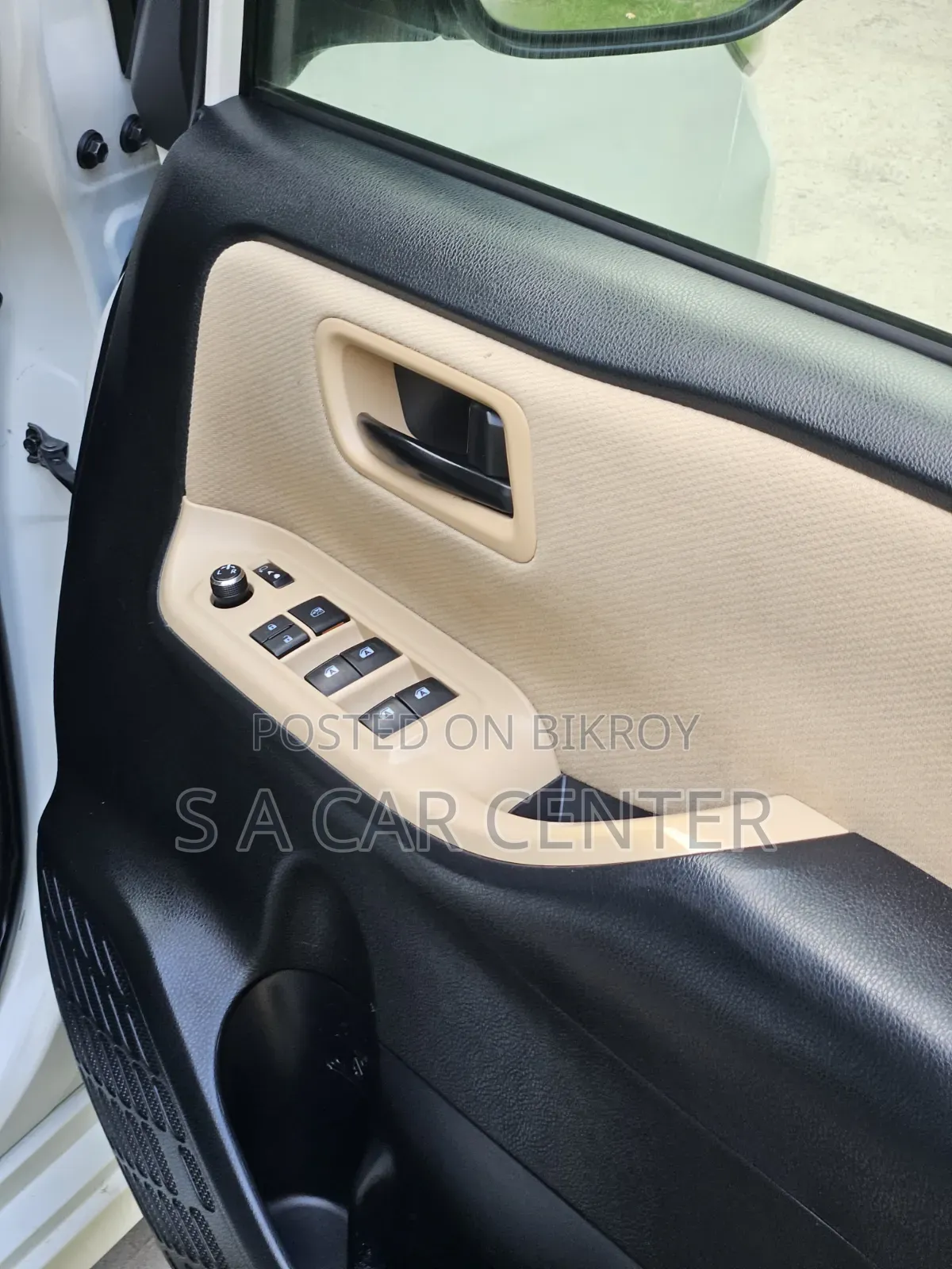 Toyota Noah 2014 Pearl