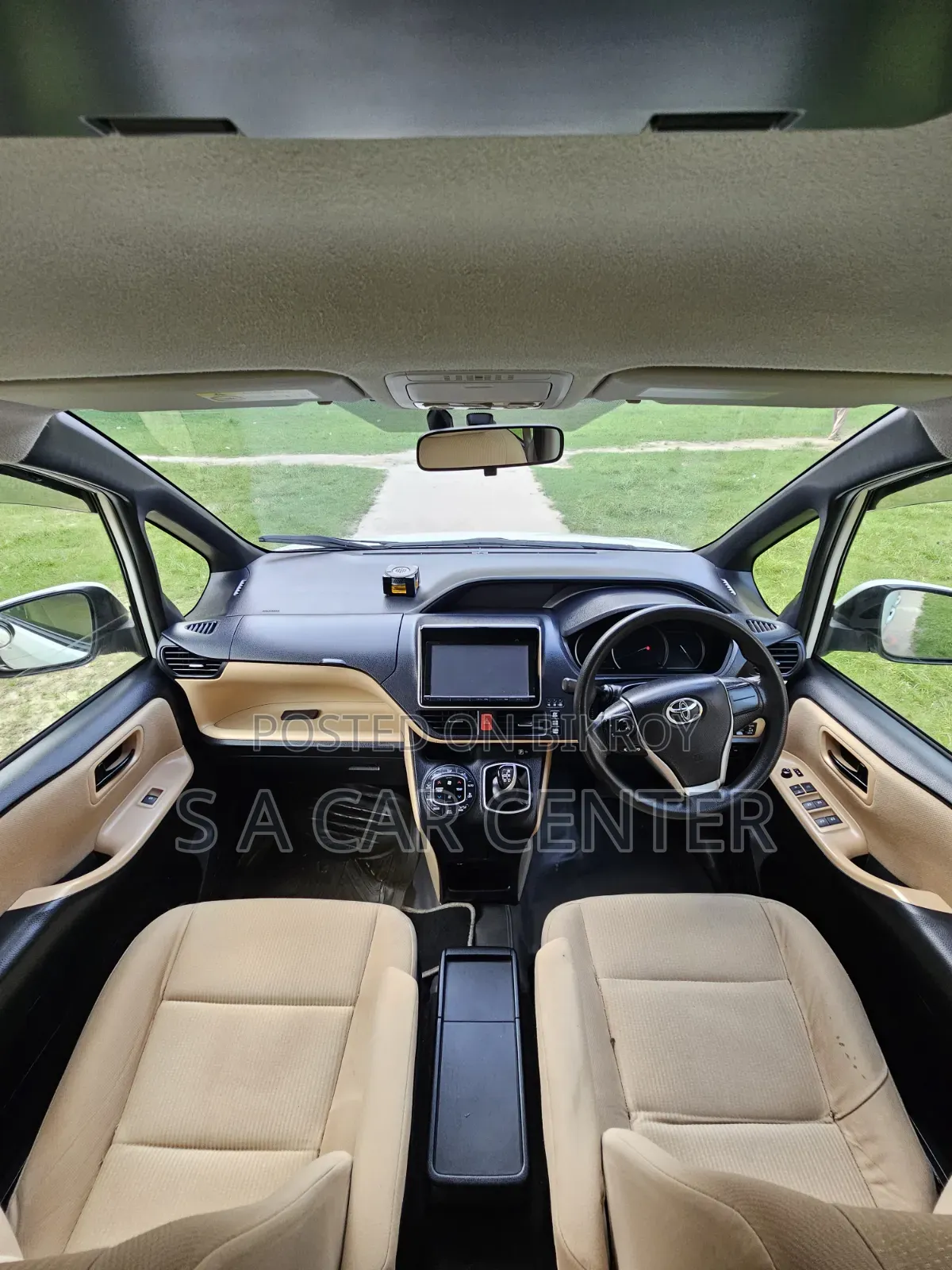 Toyota Noah 2014 Pearl