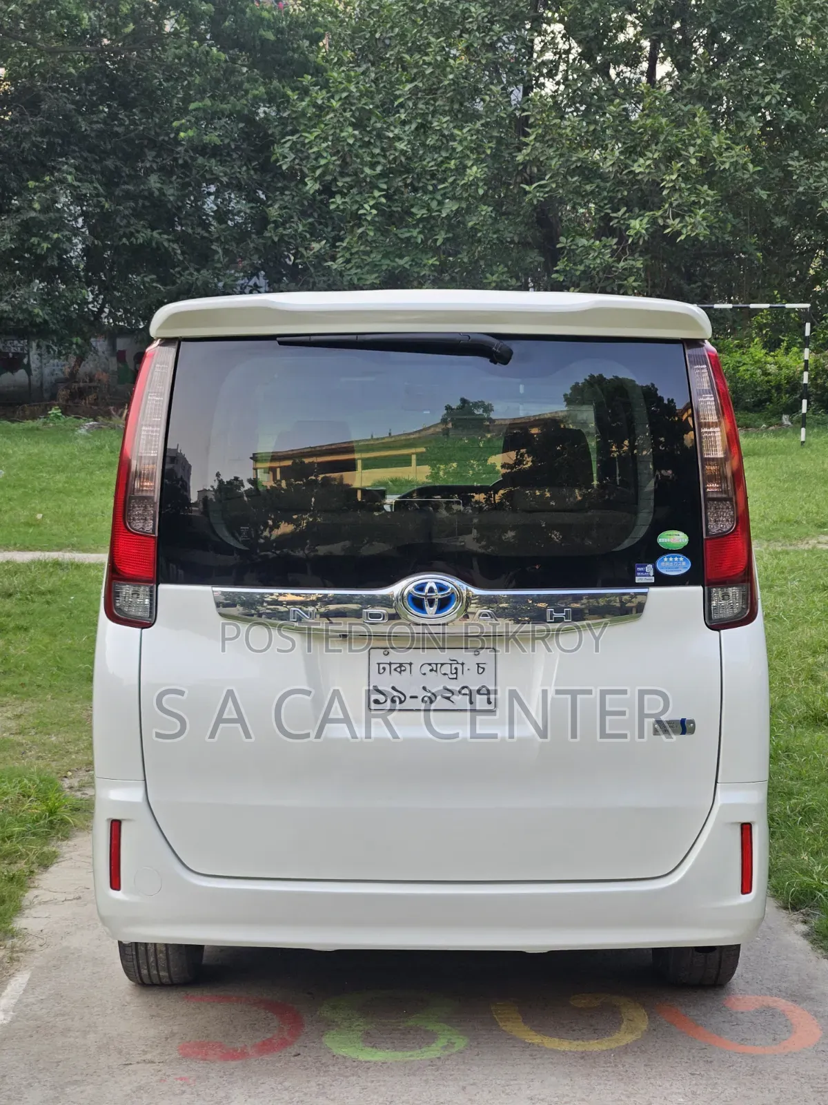 Toyota Noah 2014 Pearl