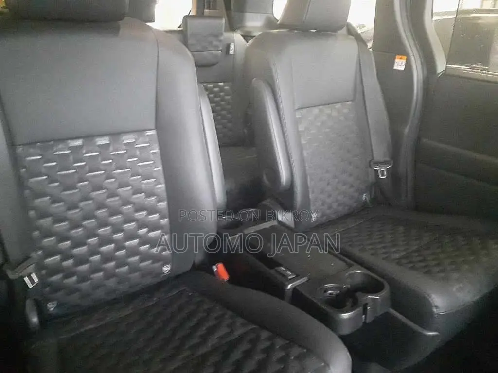 Toyota Voxy 2022 Gray