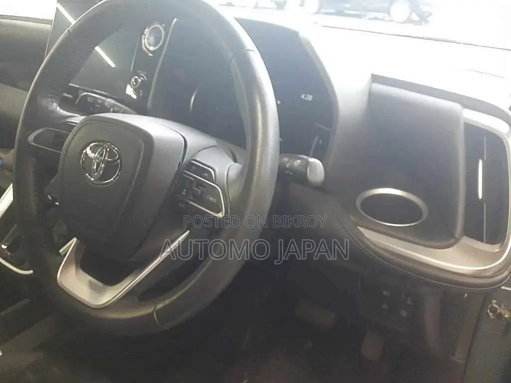 Toyota Voxy 2022 Gray