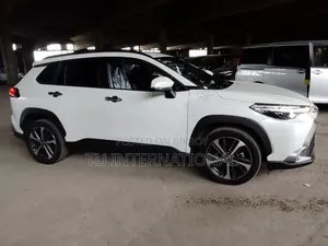 Toyota Corolla Cross 2021 Pearl