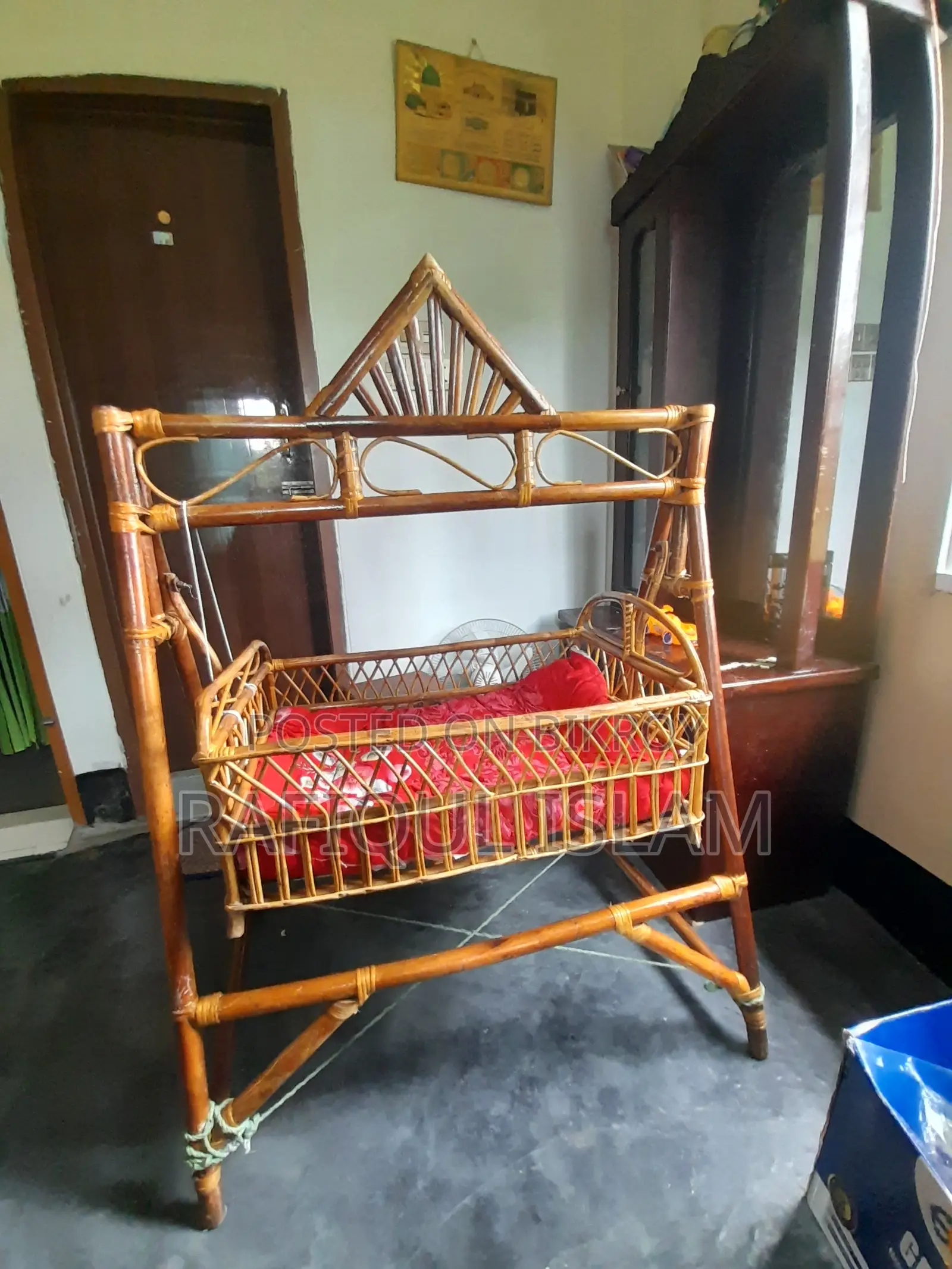 বেবি সিটার (দোলনা)