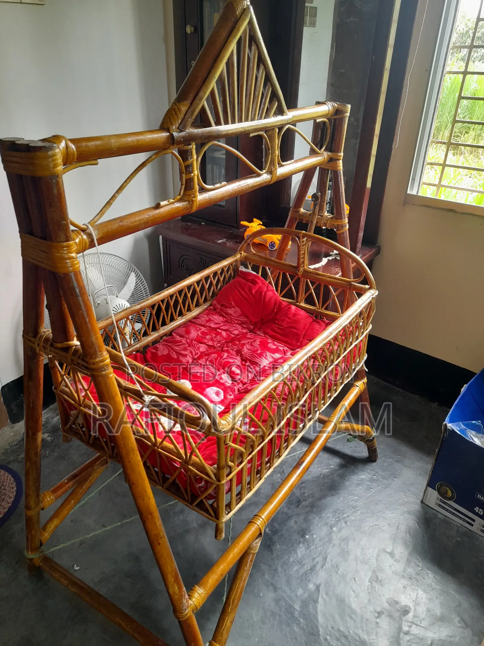 বেবি সিটার (দোলনা)