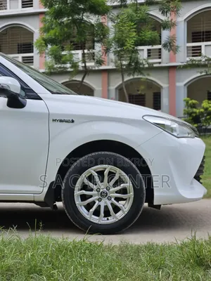 Toyota Corolla Fielder 2017 White
