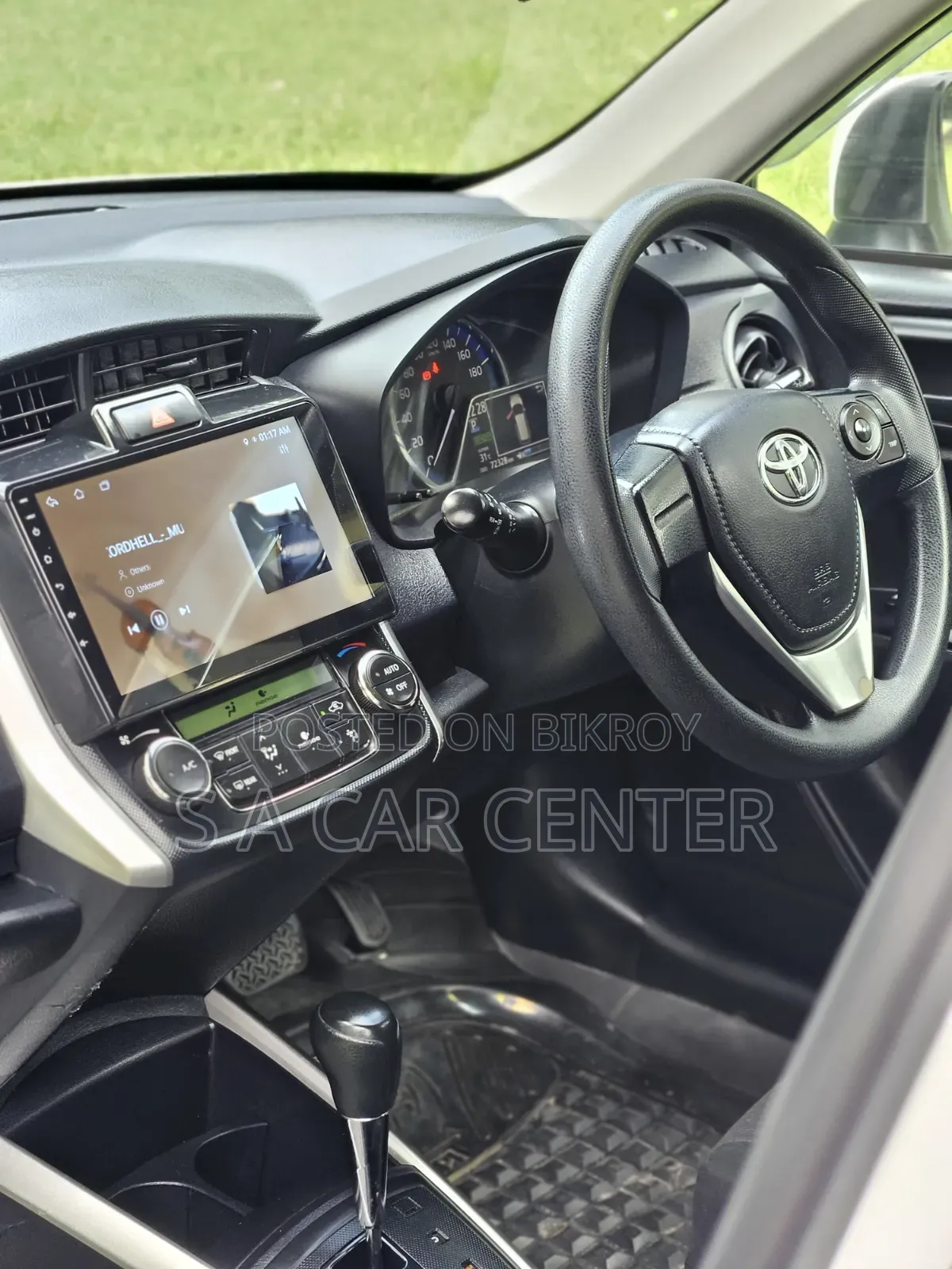 Toyota Corolla Fielder 2017 White