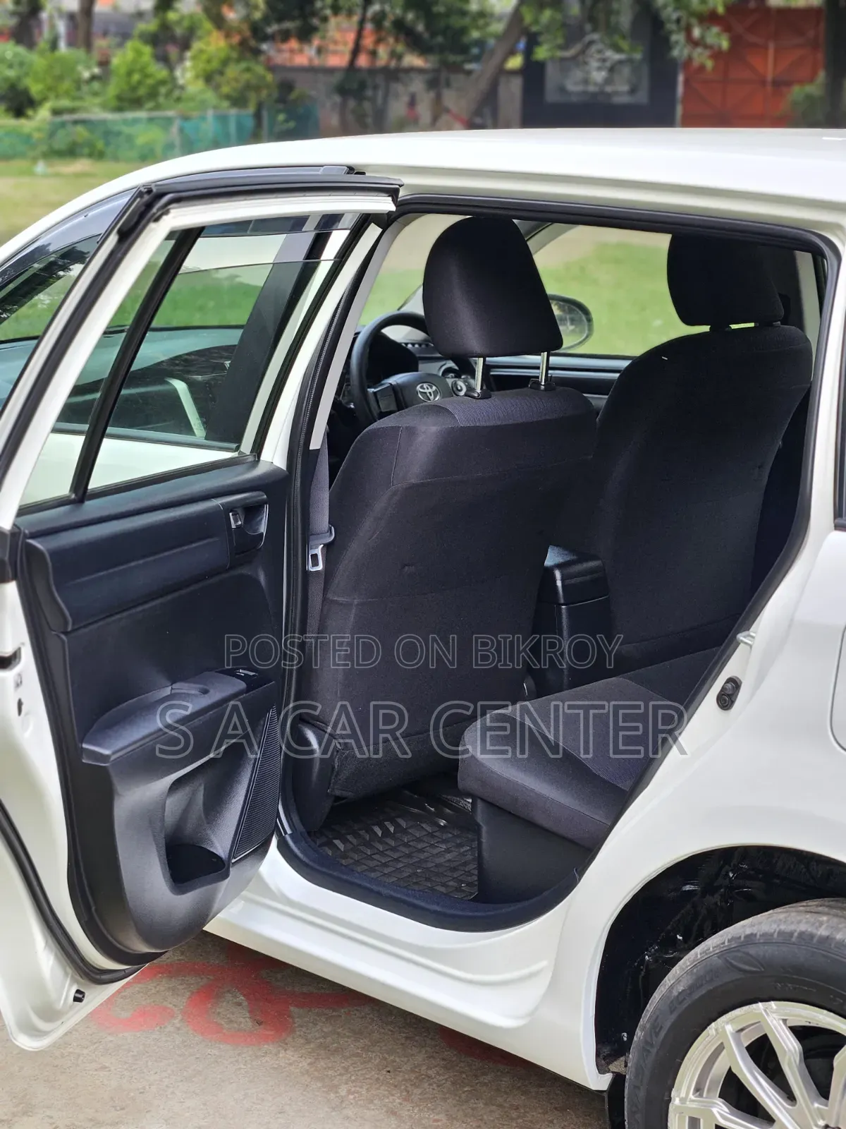 Toyota Corolla Fielder 2017 White