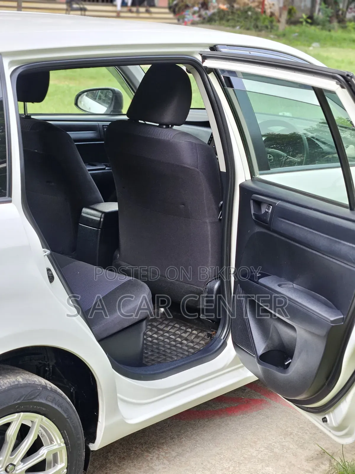 Toyota Corolla Fielder 2017 White