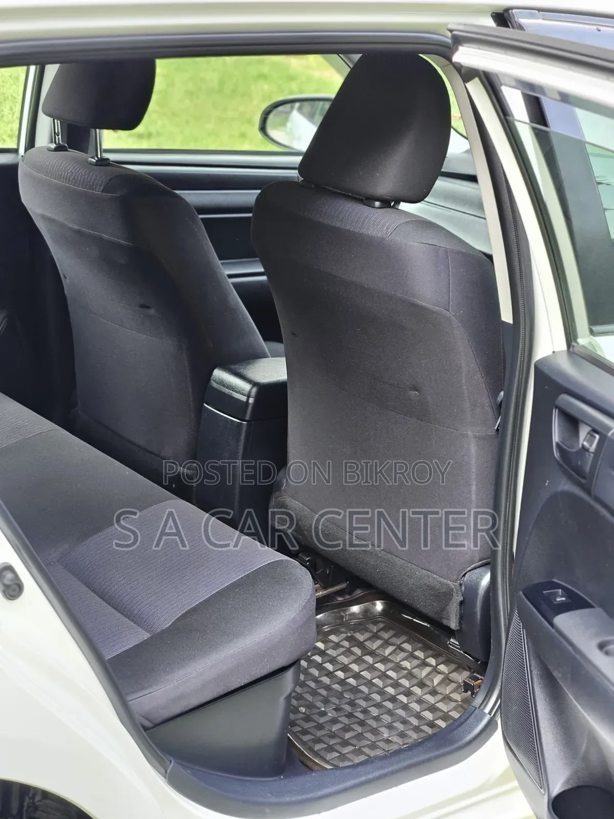 Toyota Corolla Fielder 2017 White