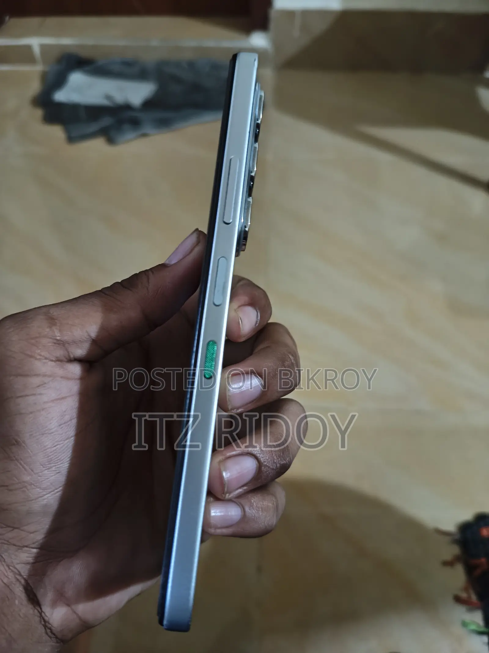 Infinix Hot 60i 128 GB Silver