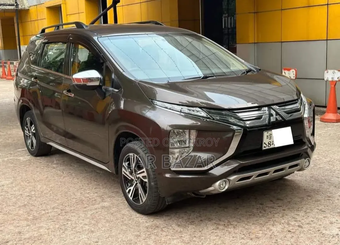 Mitsubishi Xpander 2021 Brown