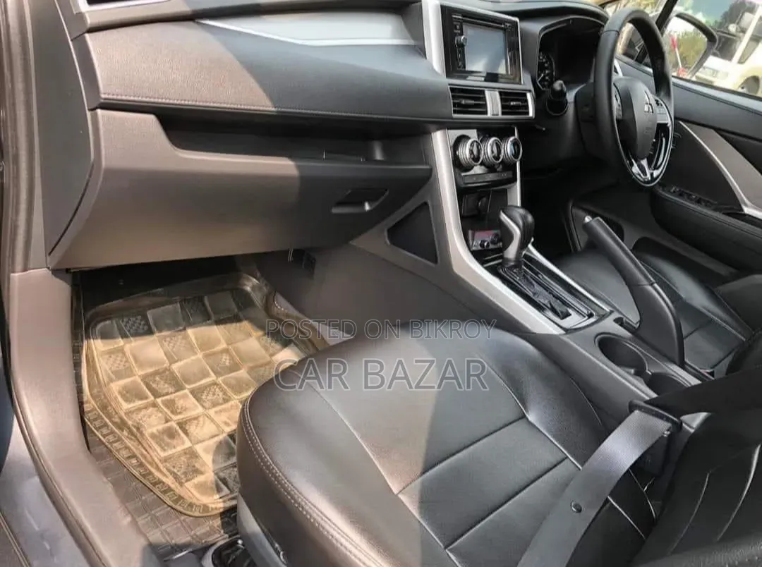 Mitsubishi Xpander 2021 Brown