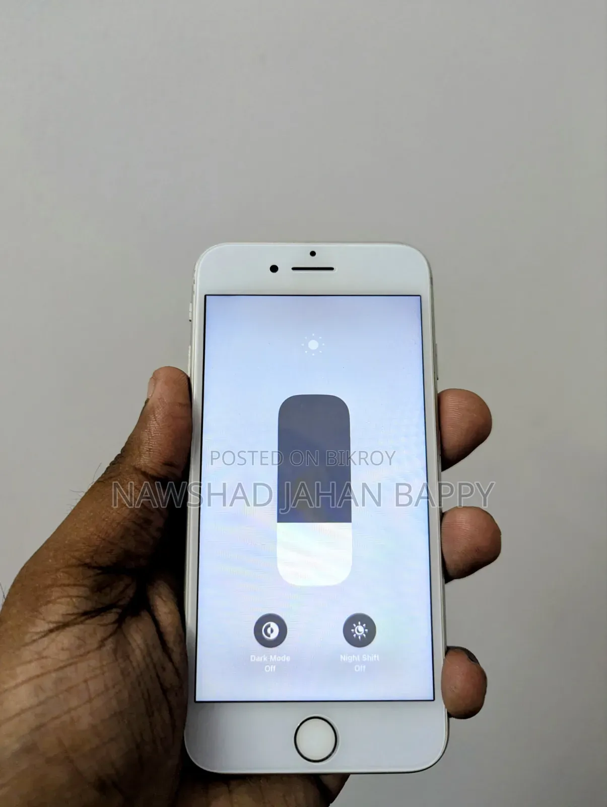 অ্যাপল আইফোন ৮ ৬৪ জিবি হোয়াইট