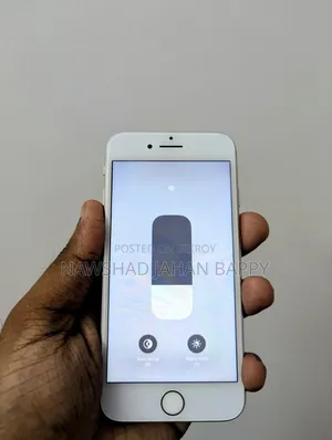 অ্যাপল আইফোন ৮ ৬৪ জিবি হোয়াইট