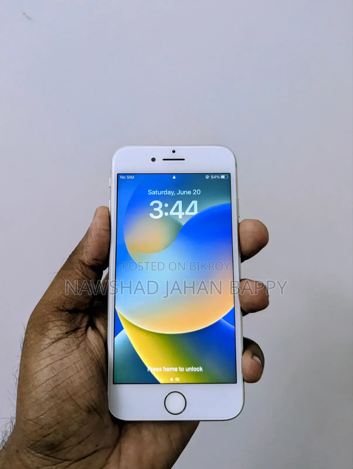 অ্যাপল আইফোন ৮ ৬৪ জিবি হোয়াইট