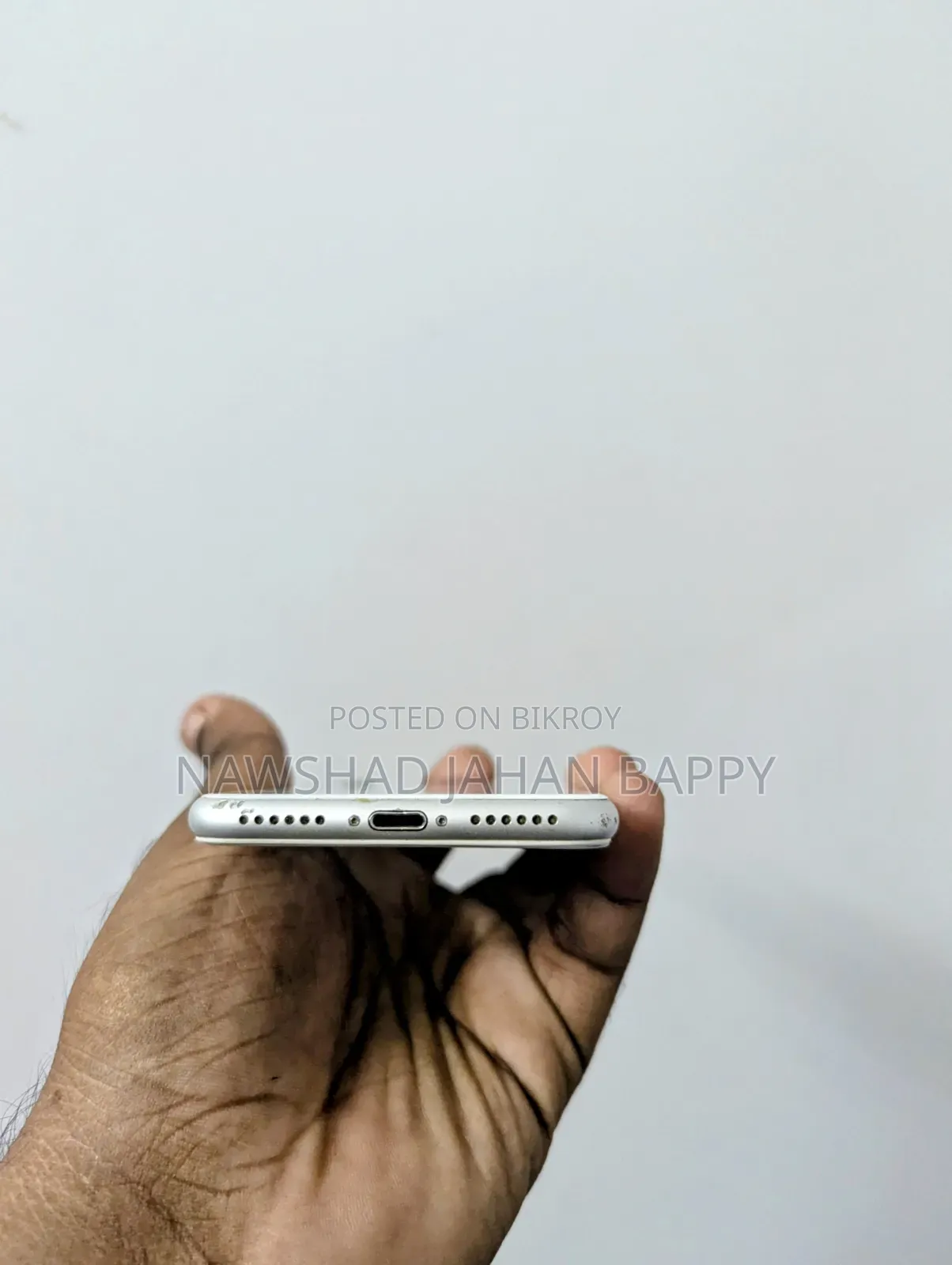 অ্যাপল আইফোন ৮ ৬৪ জিবি হোয়াইট