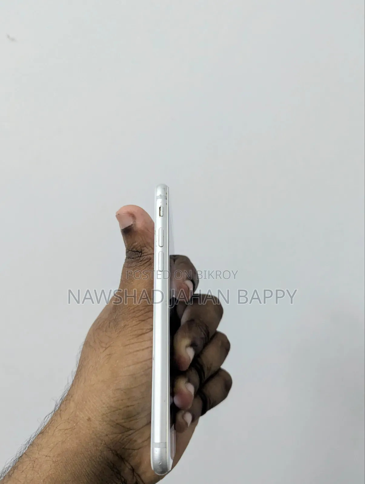 অ্যাপল আইফোন ৮ ৬৪ জিবি হোয়াইট