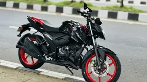 TVS Apache RTR 160 4V 2025 Black