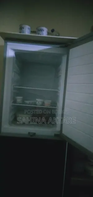 New Singer Fridge for Urgent Sale