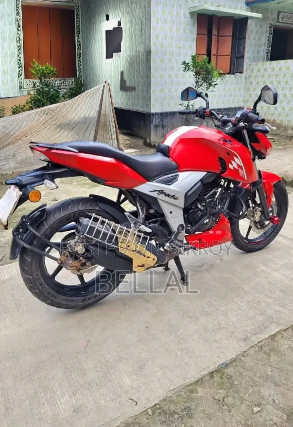 TVS Apache RTR 160 4V 2022 Red