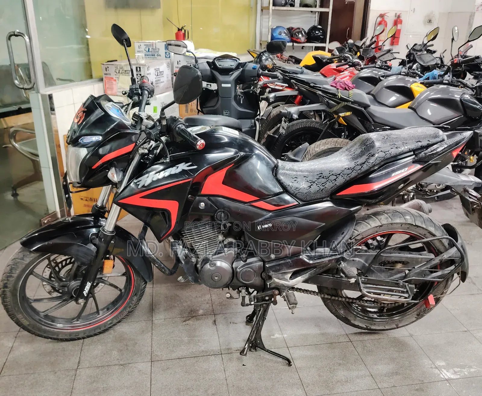Hero Hero Hunk 150R Dual Disc ABS 2022 Black