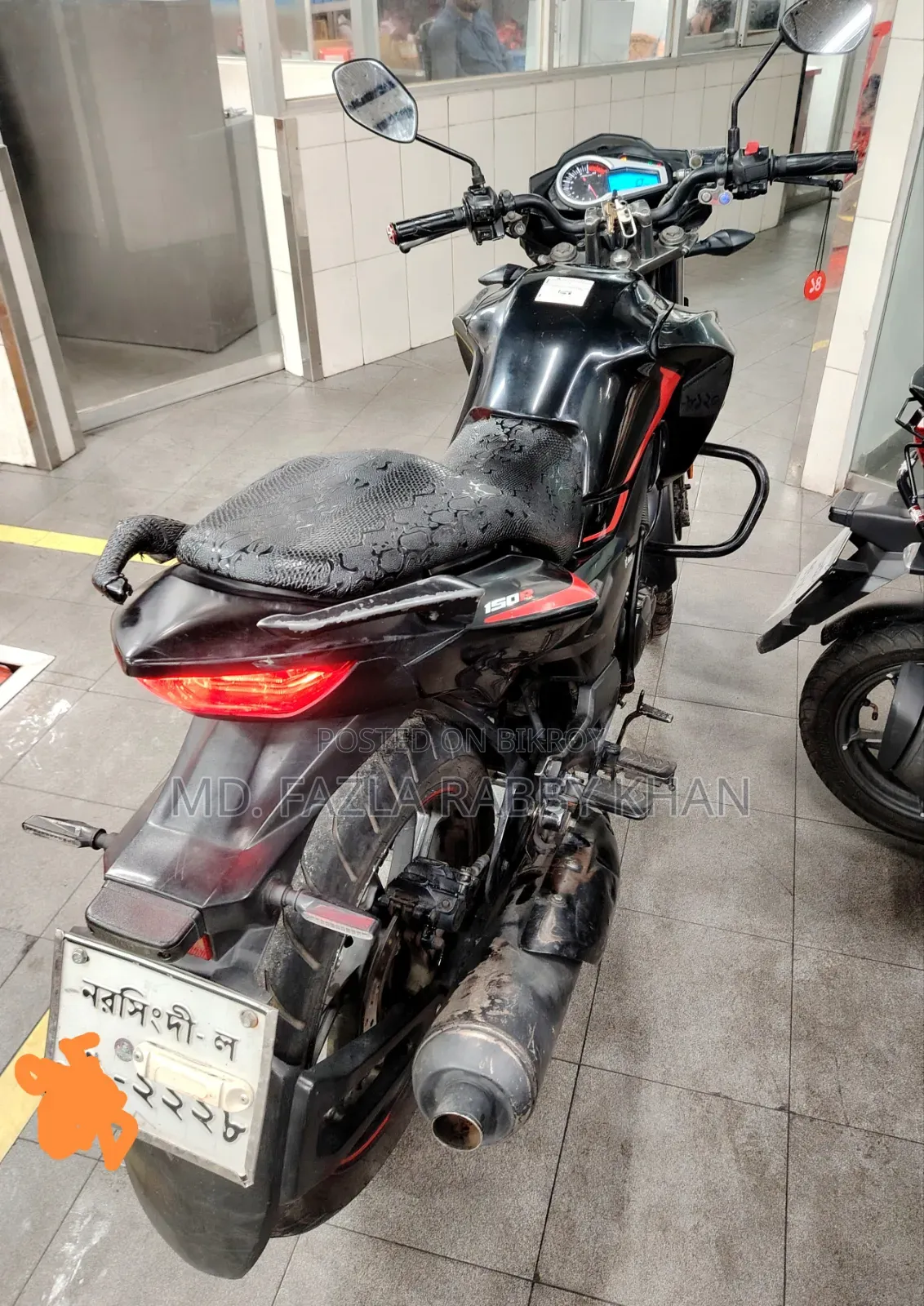 Hero Hero Hunk 150R Dual Disc ABS 2022 Black