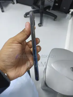 অ্যাপল আইফোন ১১ ৬৪ জিবি সিলভার