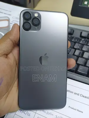 অ্যাপল আইফোন ১১ ৬৪ জিবি সিলভার
