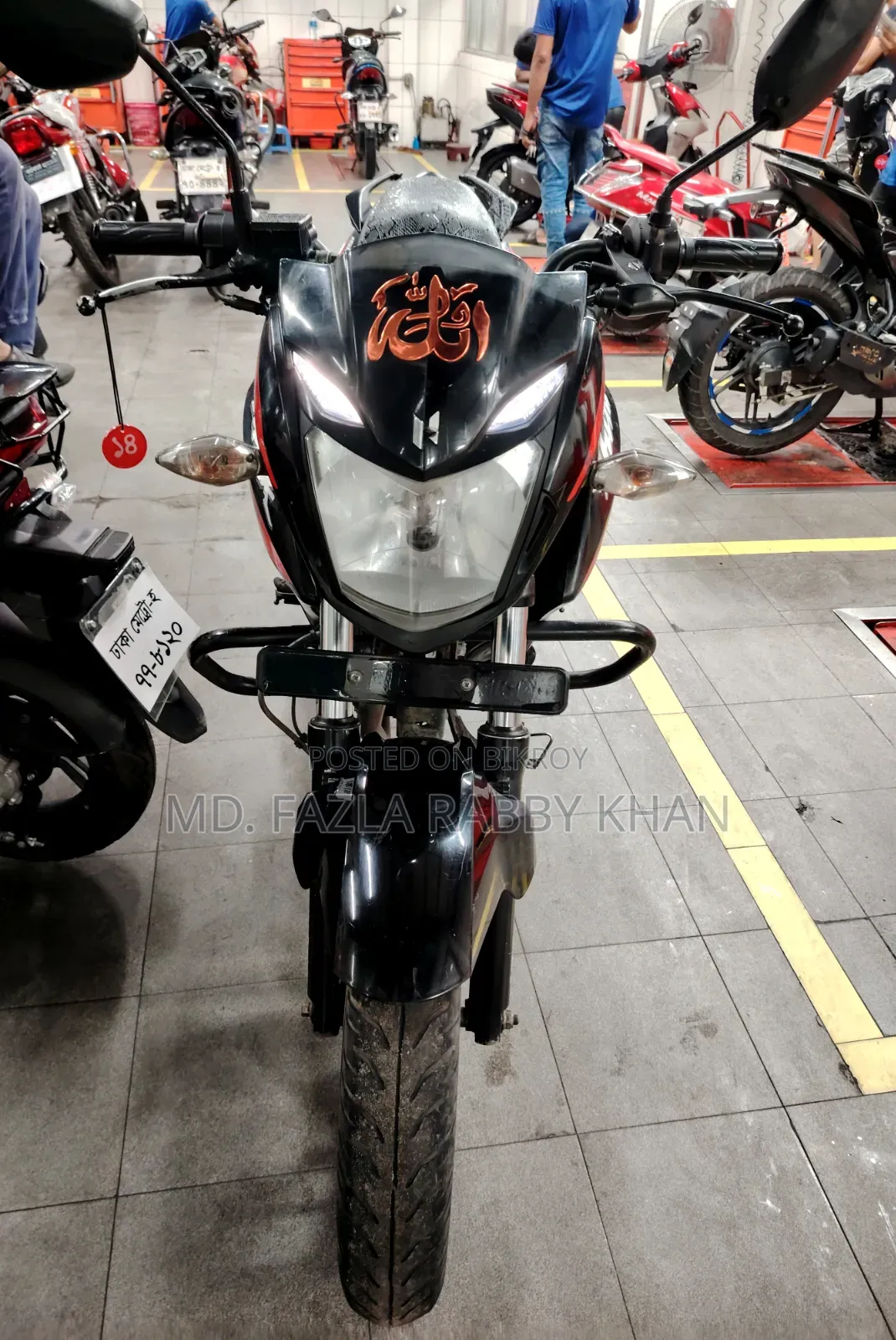 Hero Hero Hunk 150R Dual Disc ABS 2022 Black