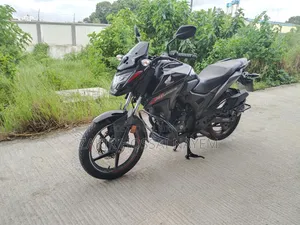 হোন্ডা এক্স-ব্লেড ১৬০ ২০২১ কালো