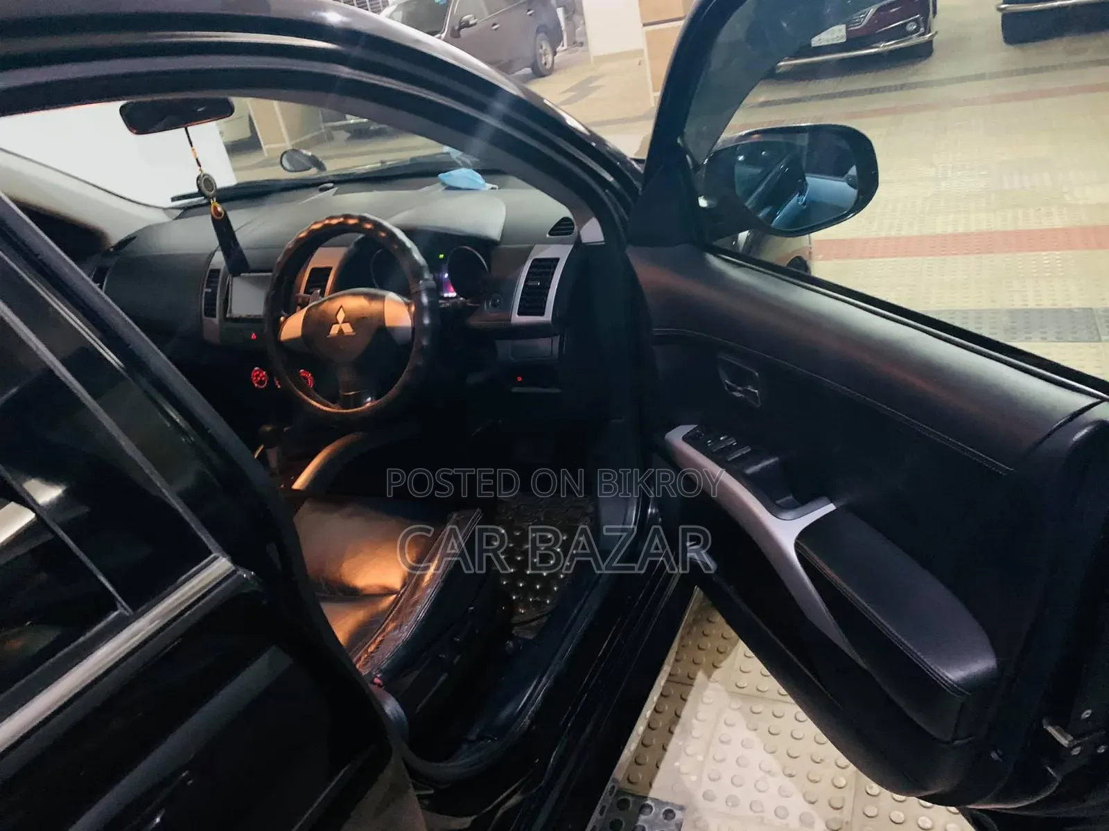 Mitsubishi Outlander 2010 Black