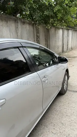 Toyota Aqua 2015 Silver