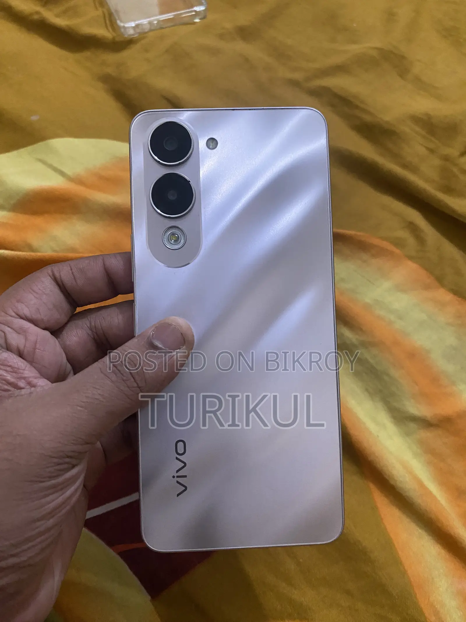 Vivo Y04 128 GB Gold