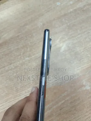 Tecno Pova Curve 256 GB Silver